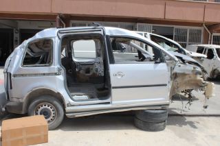 Volkswagen Caddy Sağ Ön Kapı Gri Çıkma Orjinal