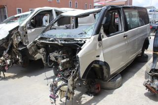 Volkswagen Transporter Sol Kesme Yan Gri Çıkma